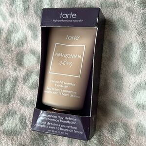 Tarte Amazonian Clay Foundation 275 light medium sand
